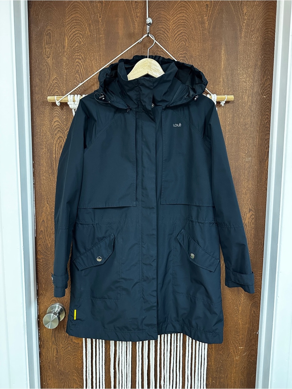 Lolë Raincoat
